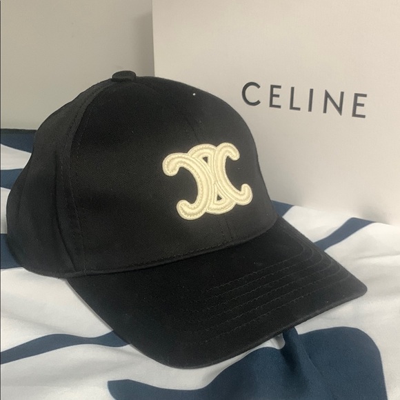 Celine Black Hat with Cream Emblem - Picture 1 of 5
